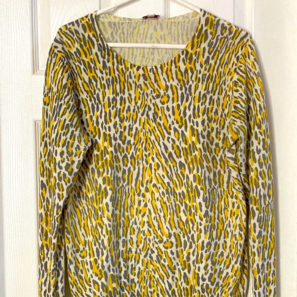 Gap sweater